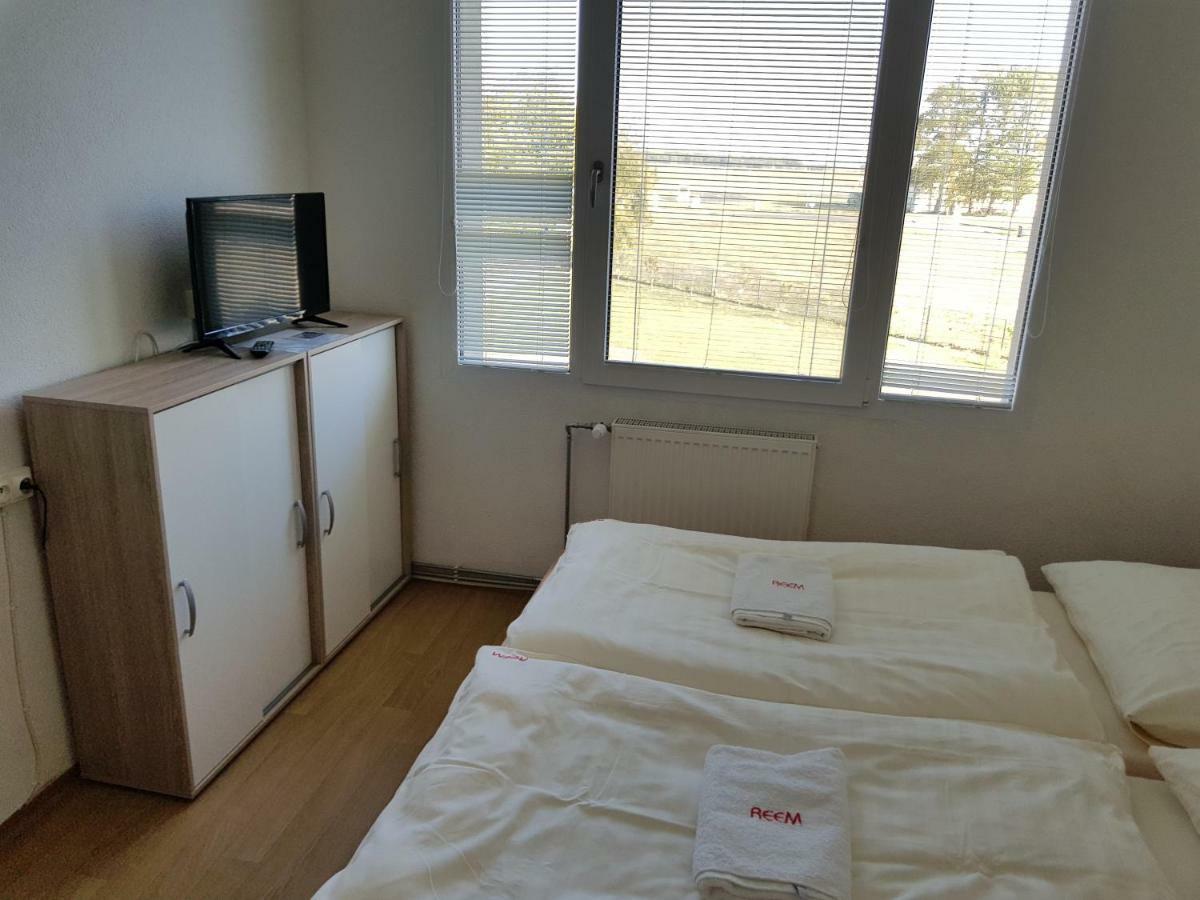 Pommeuse Country House Reem מראה חיצוני תמונה