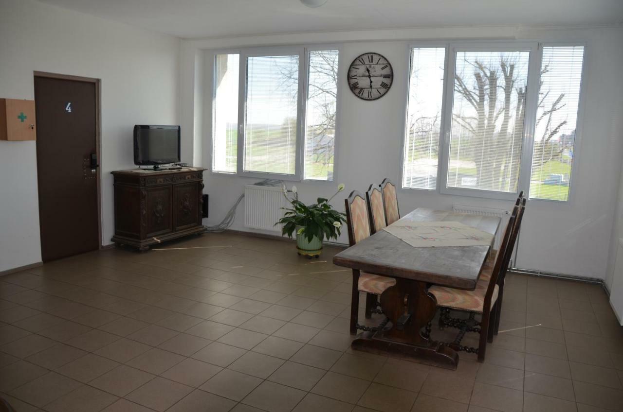 Pommeuse Country House Reem מראה חיצוני תמונה