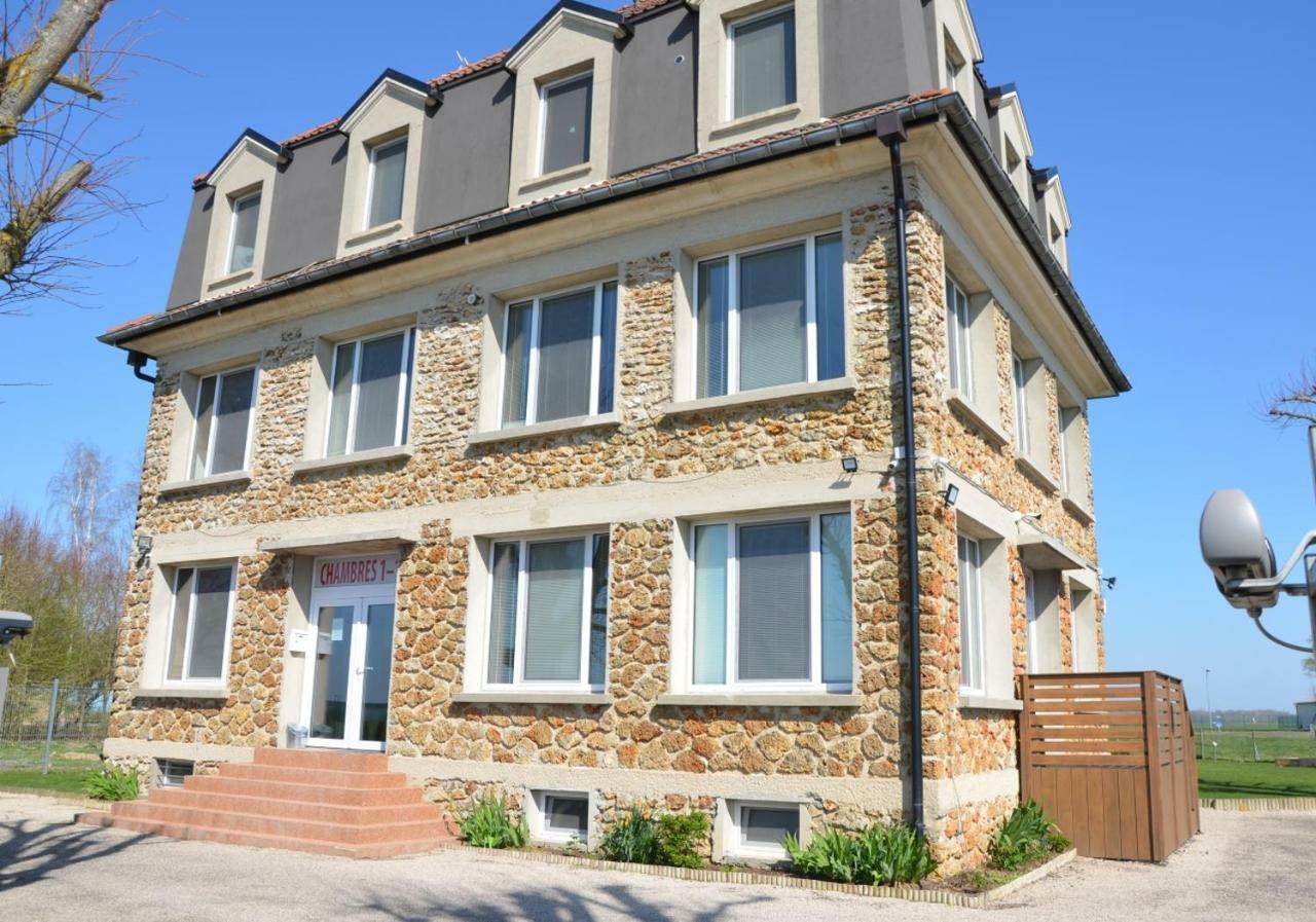Pommeuse Country House Reem מראה חיצוני תמונה