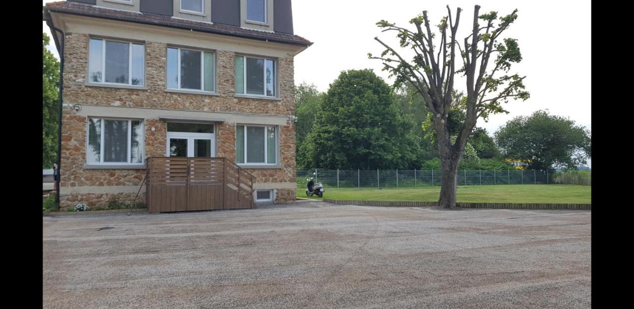 Pommeuse Country House Reem מראה חיצוני תמונה